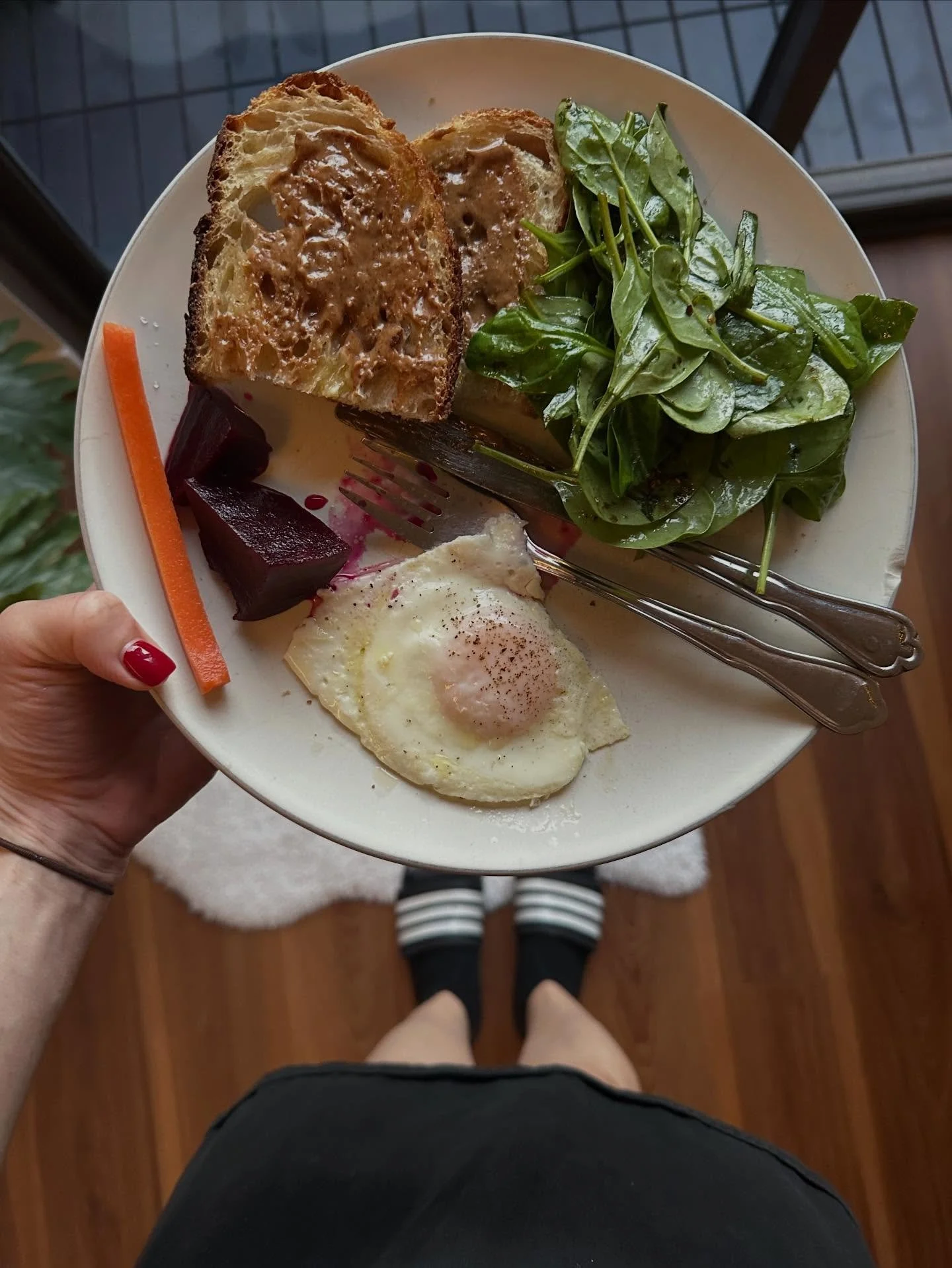 6 tips for the best poops ever: look at your nourishment beginning with the end in mind!

Excerpt from FEEL BETTER NOW:

My husband and I were together for 11 years before we got a dog, and for 19 years before we had a kid. Until that point, we had n