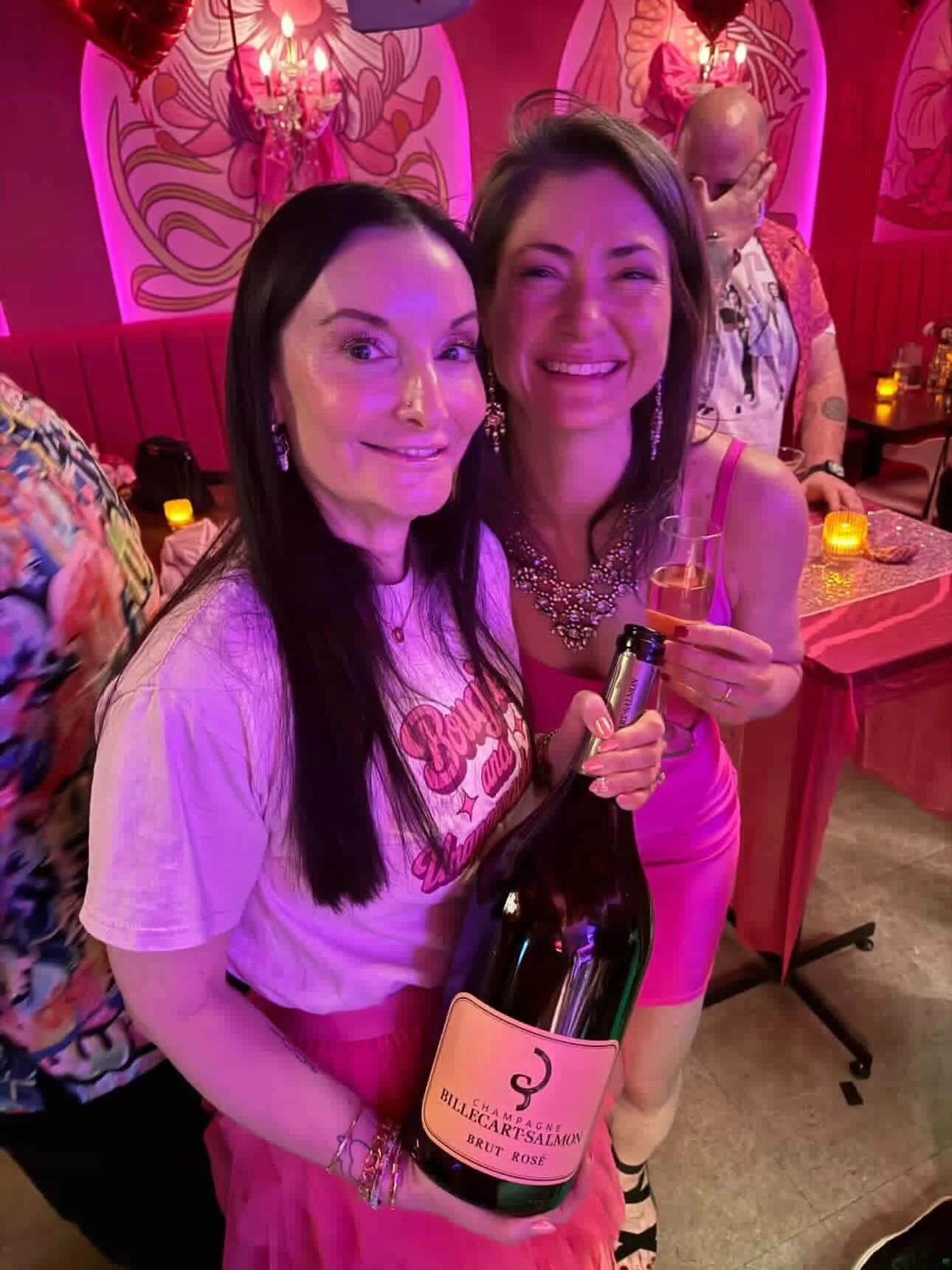 Flew to Edmonton for 20hrs to celebrate this LEGEND'S birthday!!! 🥳💖🥂🐈 ✨

My BFF @michelecfoster is not only the most fabulous, beautiful, and brilliant lady I know, she is the most humble, generous, and kind.

Being in a room packed with dozens 