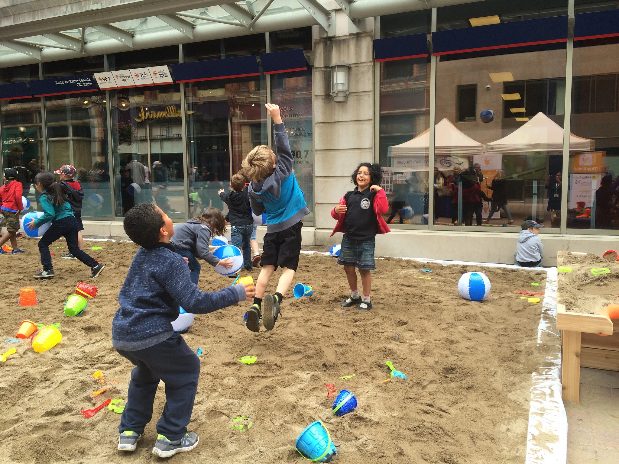   THE SANDBOX PROJECT      Together, we can make Canada the healthiest place in the world for children to grow up.&nbsp;      The 5th Annual World's Largest Sandbox  