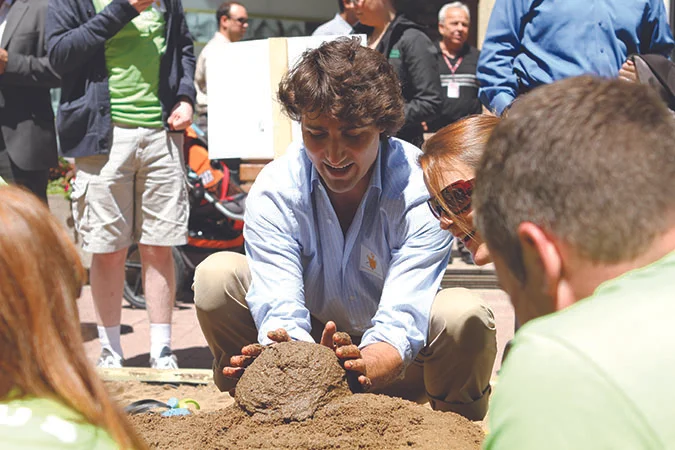 2012 World's Largest Sandbox - Justin Trudeau