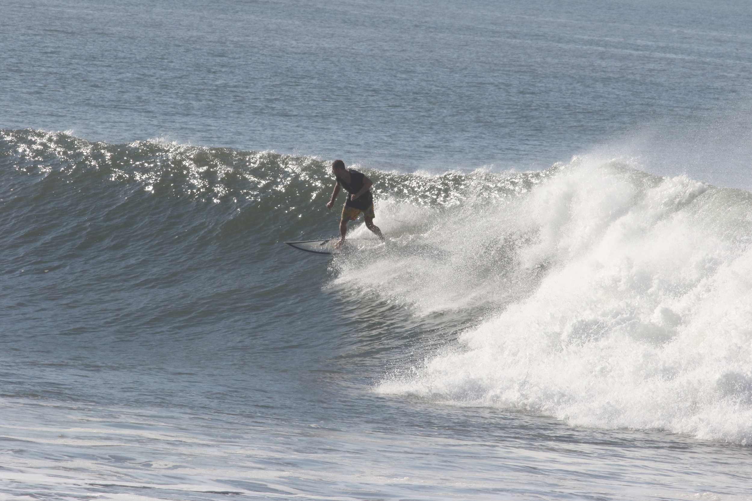 Mitch going down the line, Las Flores
