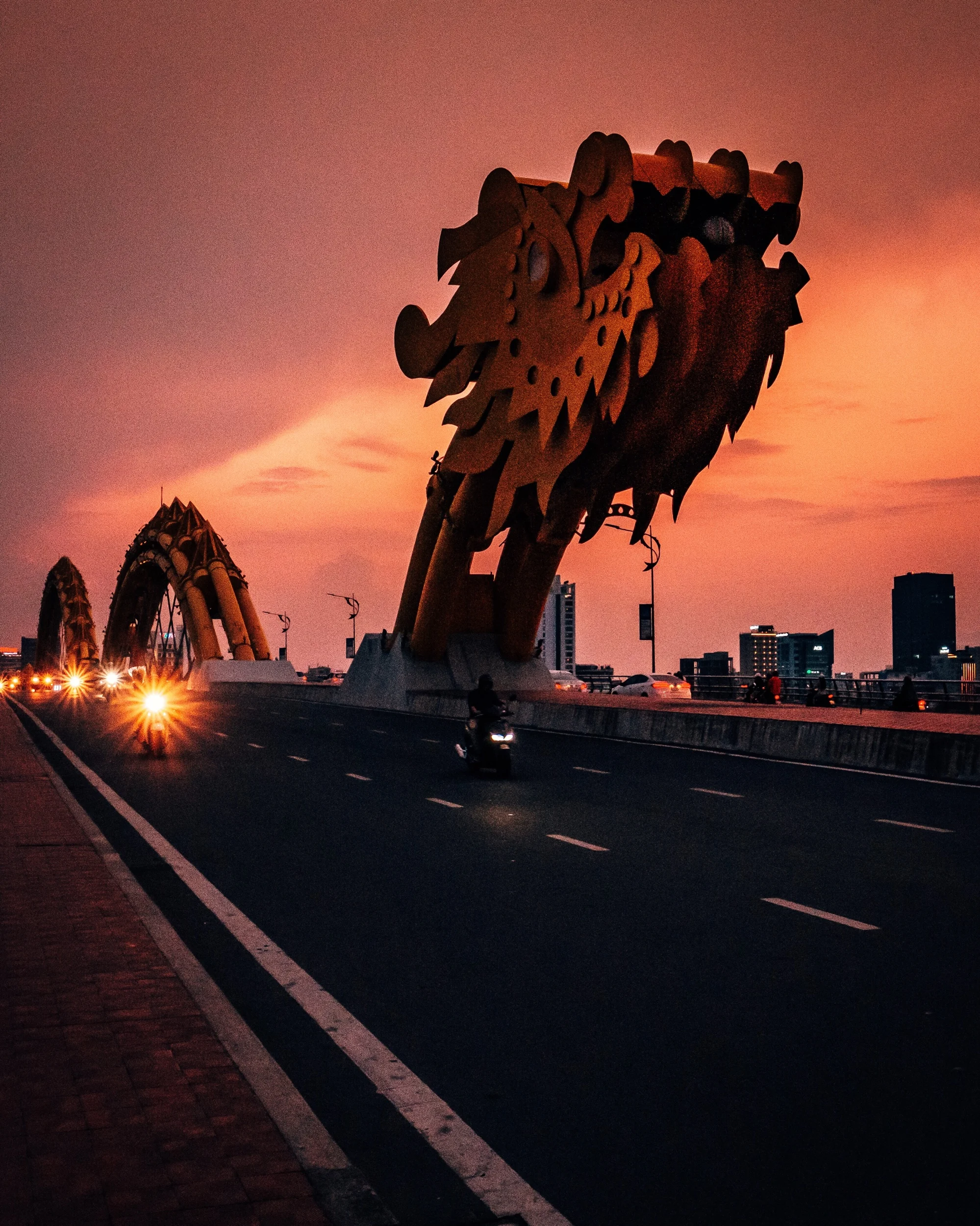Dragon Bridge, Da Nang