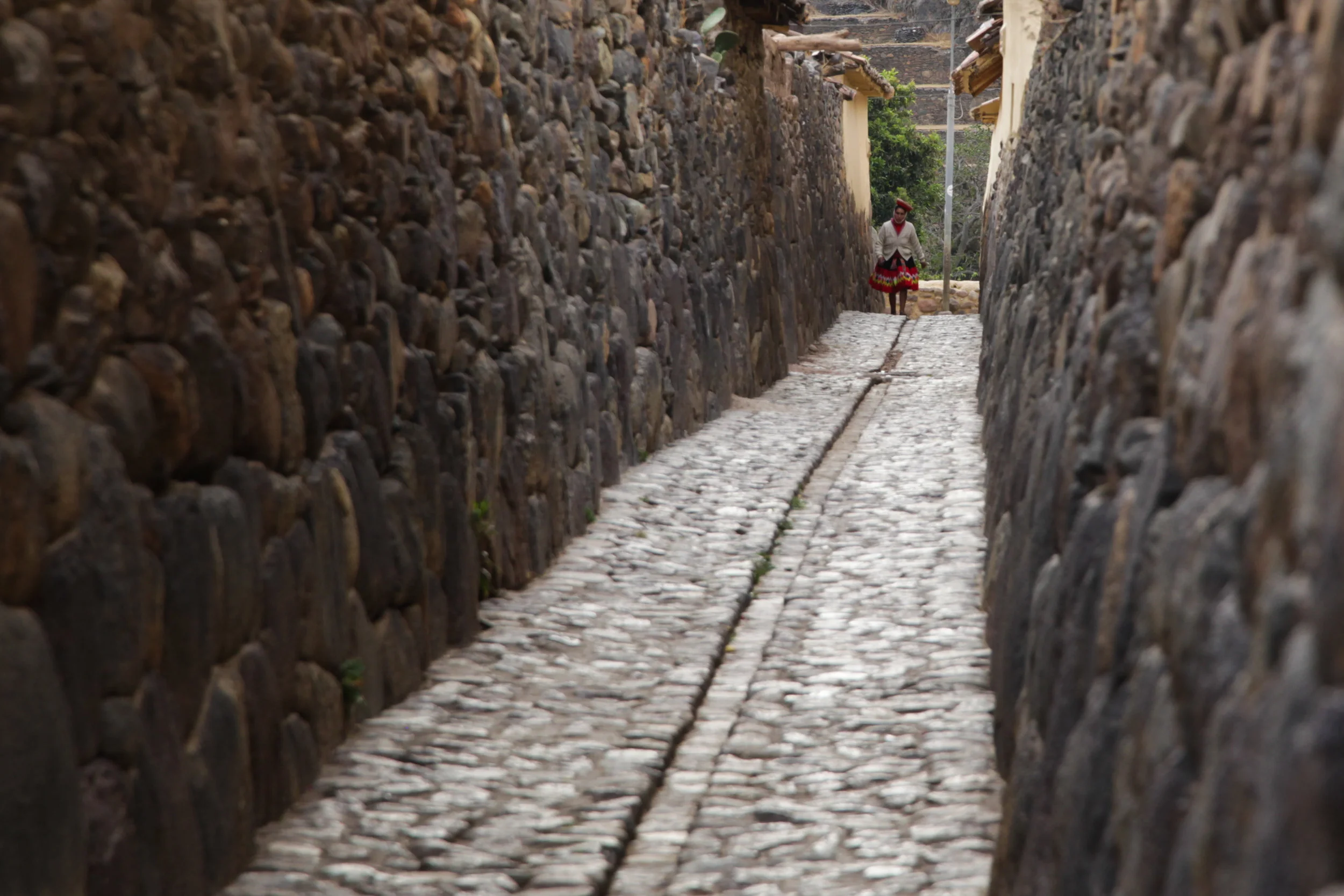 Ollantaytambo, Peru 2016 www.benhowe.net