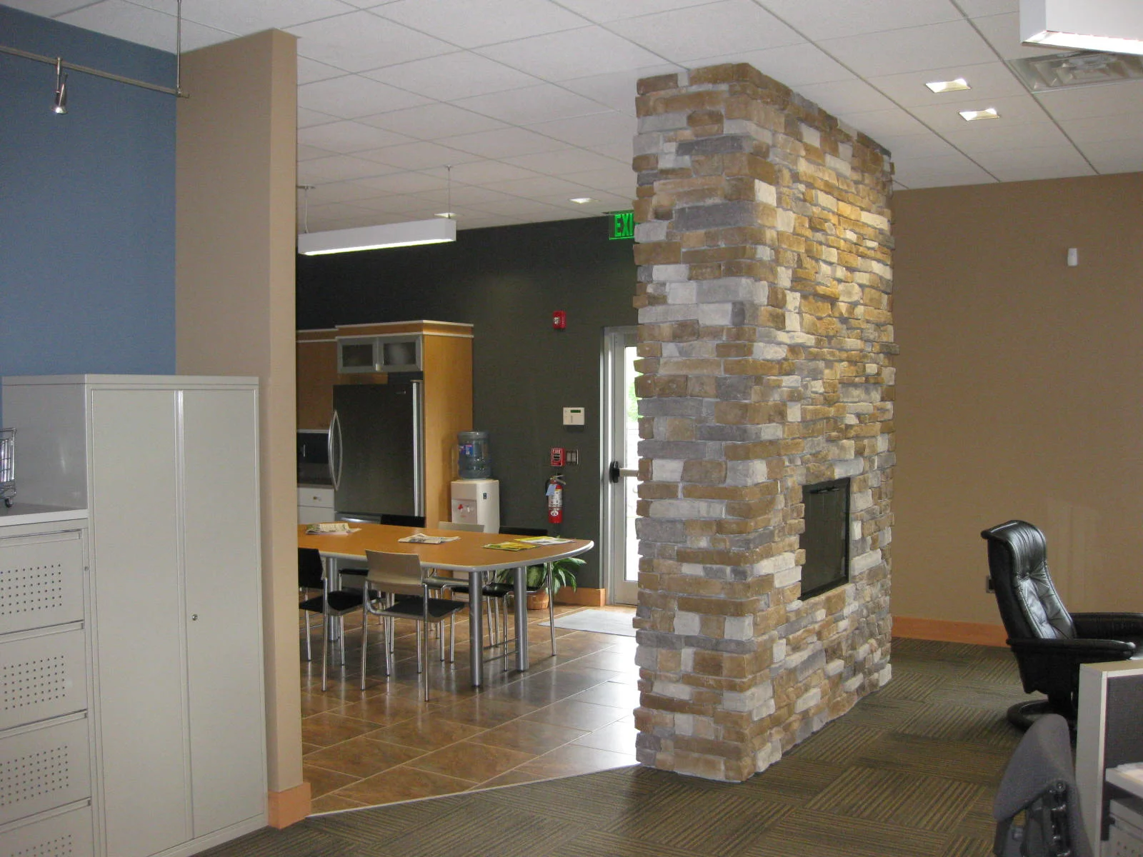 PAT BROKERAGE-4-24-10 011.JPG