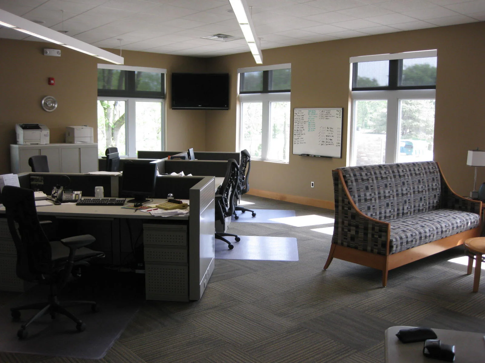 PAT BROKERAGE-4-24-10 022.JPG