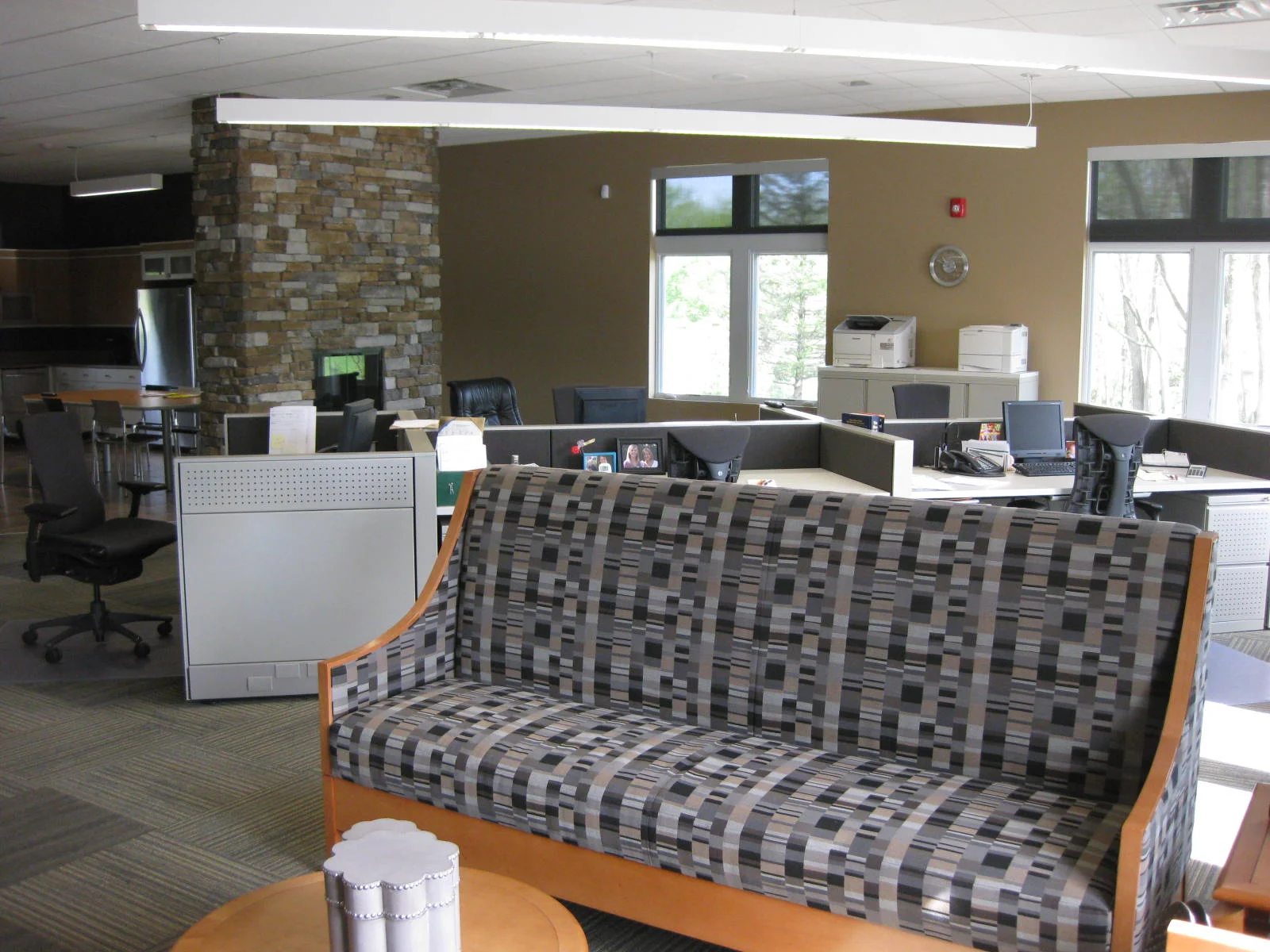 PAT BROKERAGE-4-24-10 024.JPG