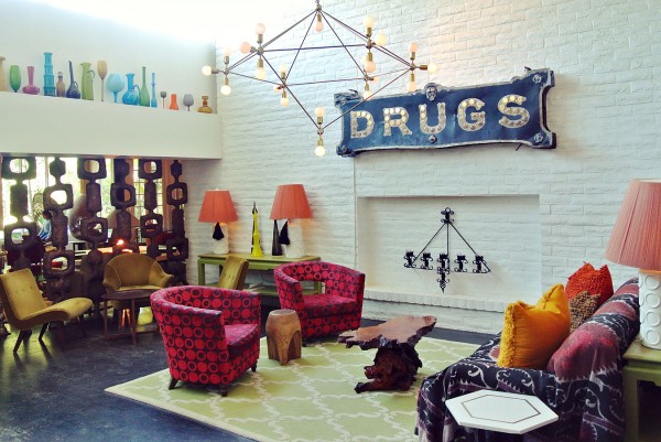 My absolutely favourite room ever. Check out that glass collection. Courtesy of the Parker Hotel Palm Springs, designed by Jonathan Adler who I would actually marry if we didn't both already have husbands.
