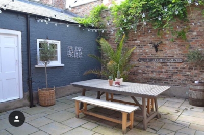 My courtyard. Just in case you've never seen it before.