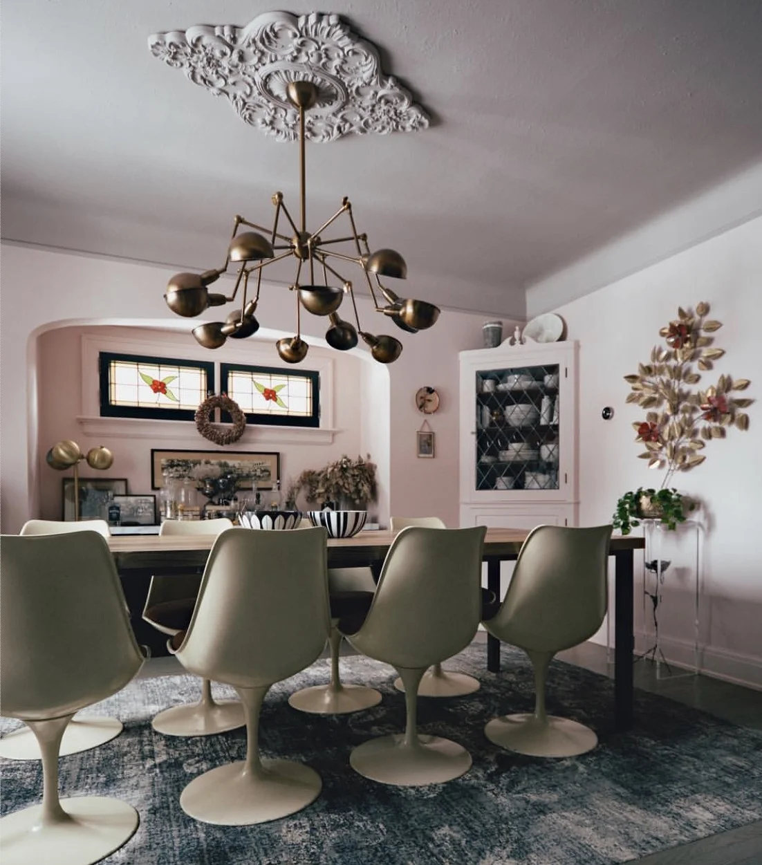 Kim DTI has nailed the full pink walls - totally gorgeous mixed with mid century furniture.