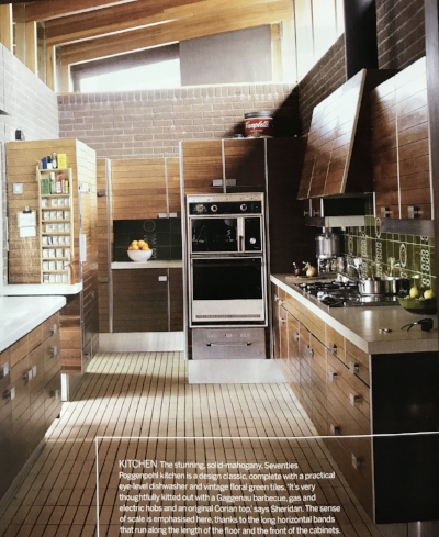 The home of Sheridan Coakley photographed by James Merrell for Livingetc October 2007. Those kitchen cupboards are my ultimate DREAM.