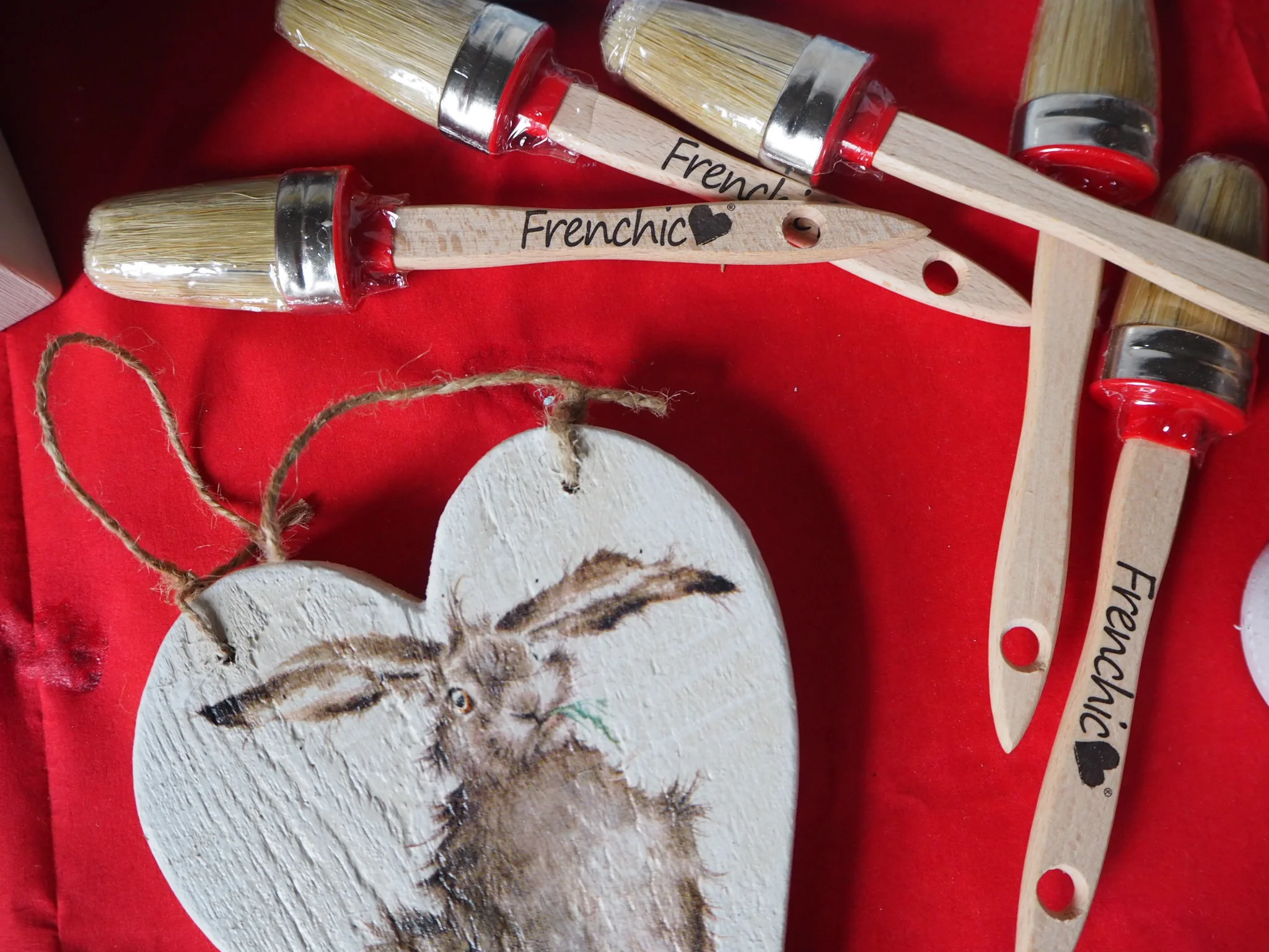 Beautiful brushes and ideas.