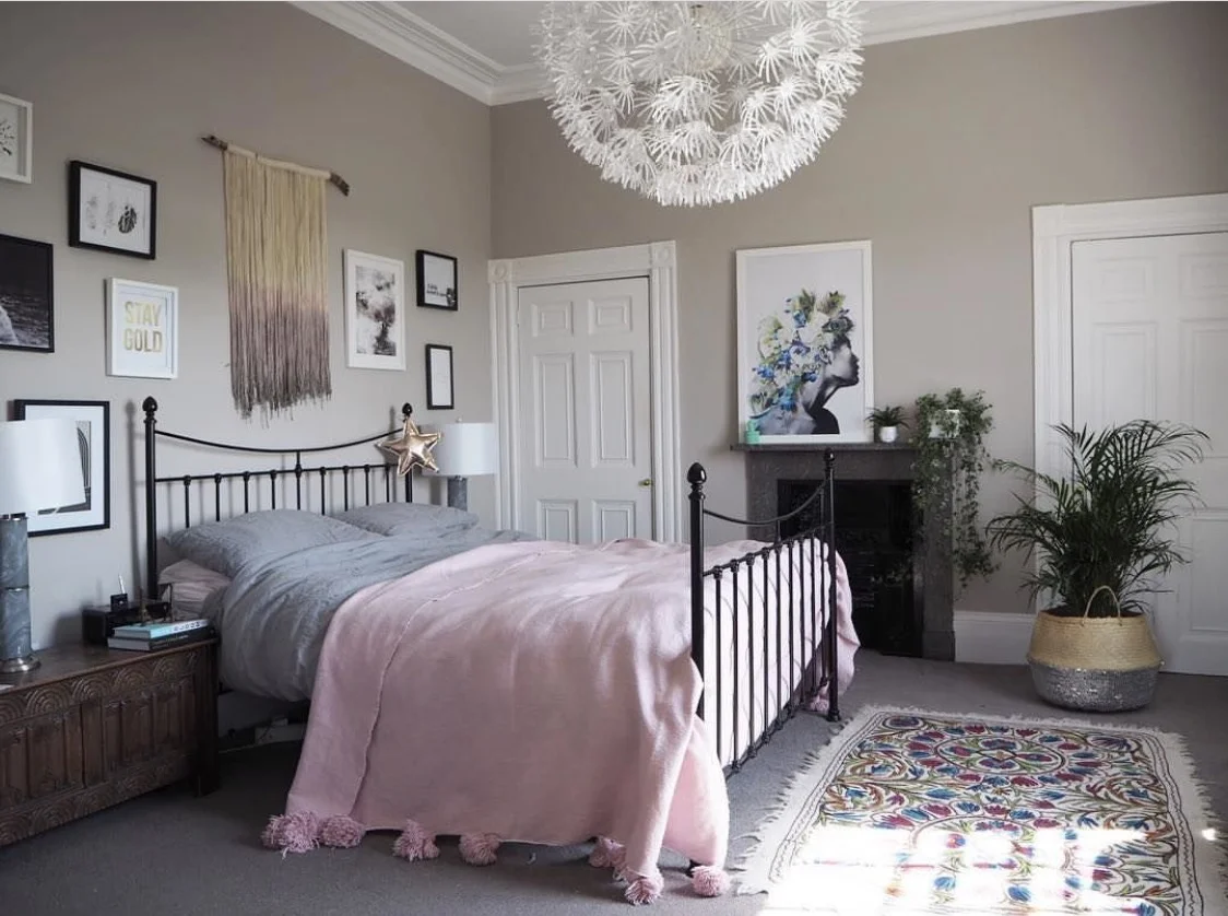 A serene, calming, relaxing tonal bedroom. Or is it? No, it isn't.