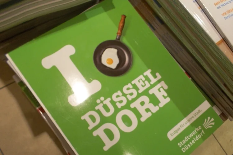 В обеденный перерыв - на рынок. Дюссельдорф-Карлштадт.