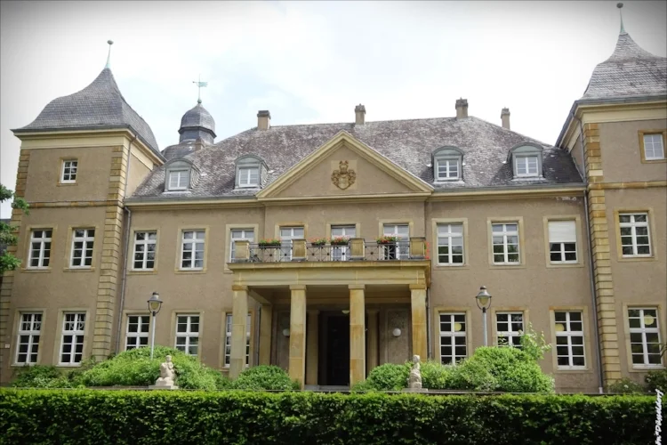 Замок Гарат