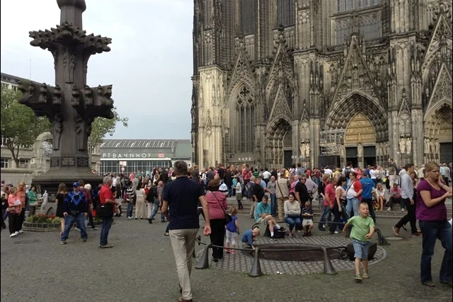 Экскурсионные достопримечательности (храмы, музеи и исторический центр) Кёльна