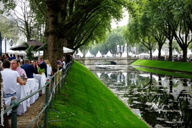 Гулять и пить