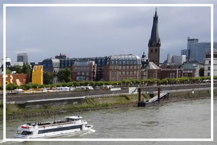 на кораблике по Рейну