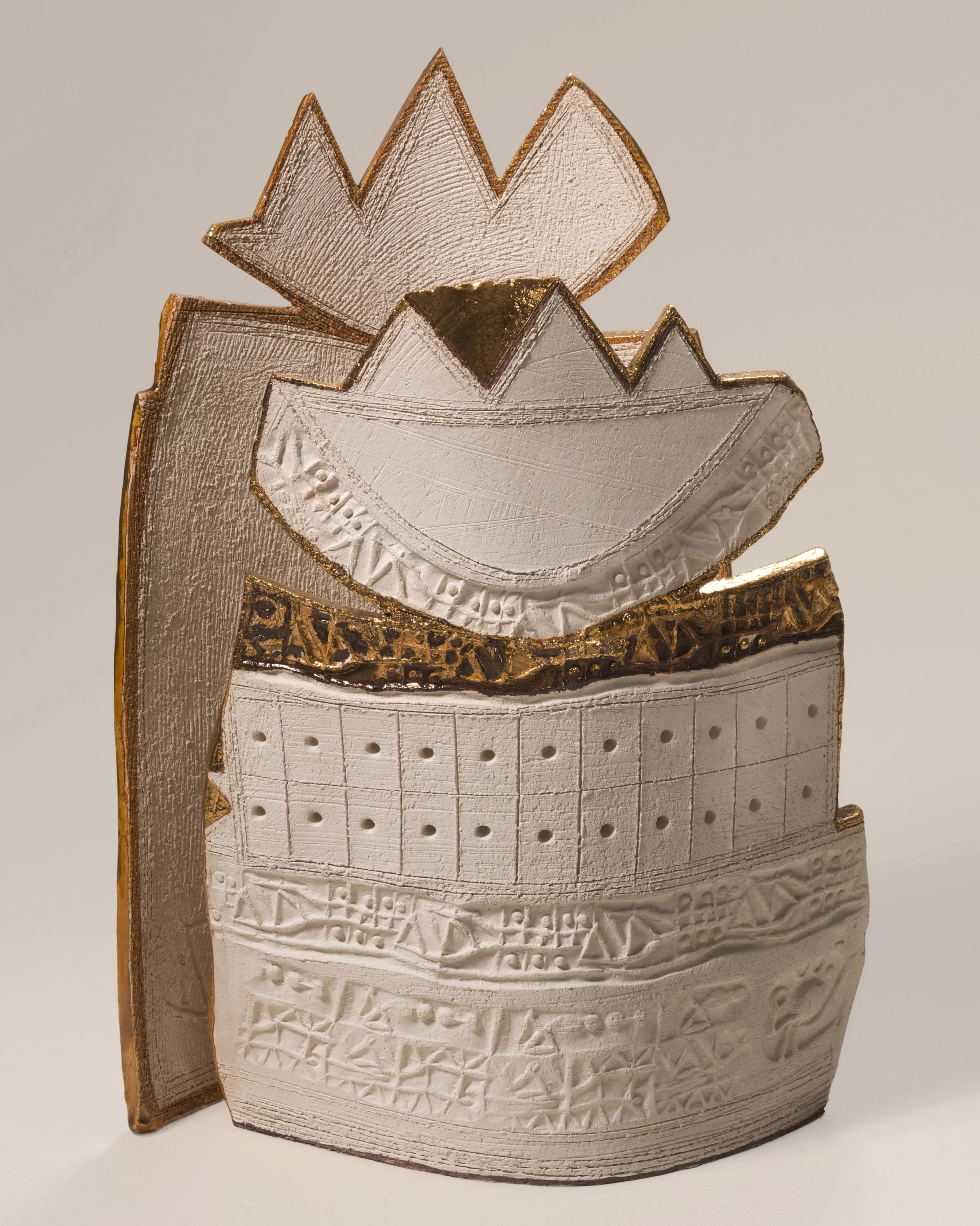 Letters from Dijla and Furat Earthstone and gold 32x22cm 2004 Hussain Harba Collection Italy