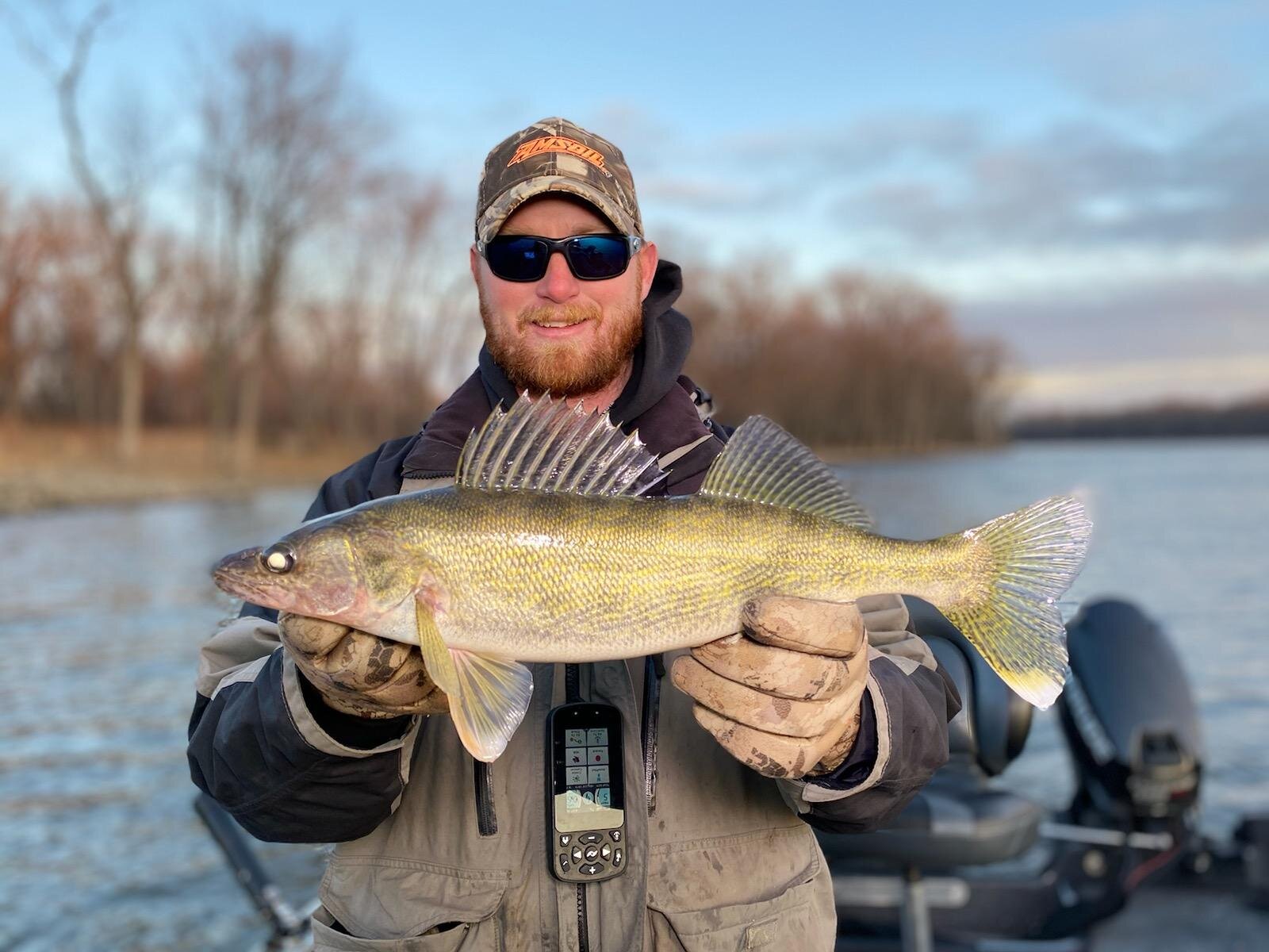 Mississippi River Pool 4 and Lake Pepin Fishing Guide for Walleye, Sauger,  Bluegill, Crappie, Mississippi River fishing report, Ice Fishing