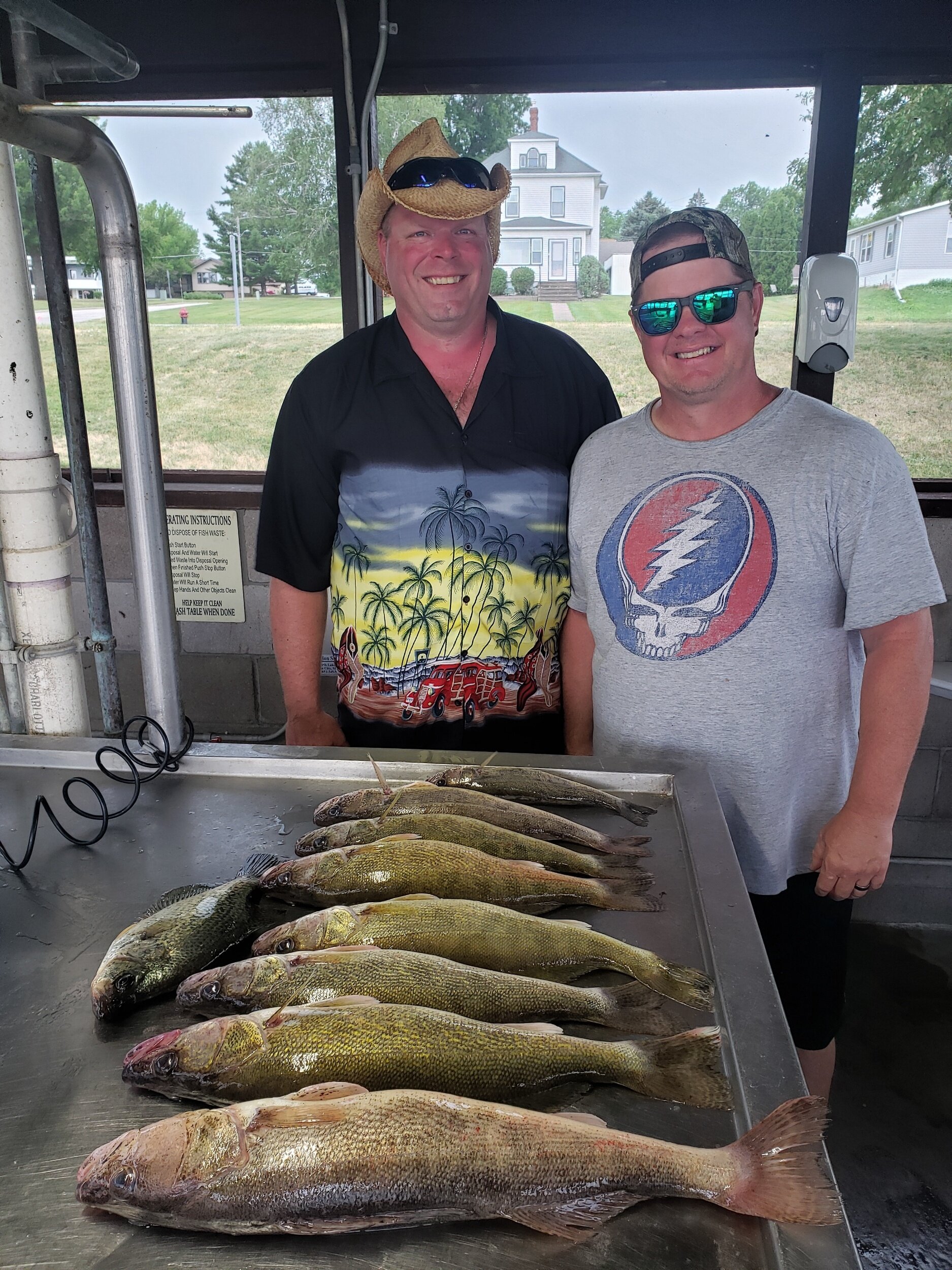Mississippi River Pool 4 and Lake Pepin Fishing Guide for Walleye, Sauger,  Bluegill, Crappie, Mississippi River fishing report, Ice Fishing
