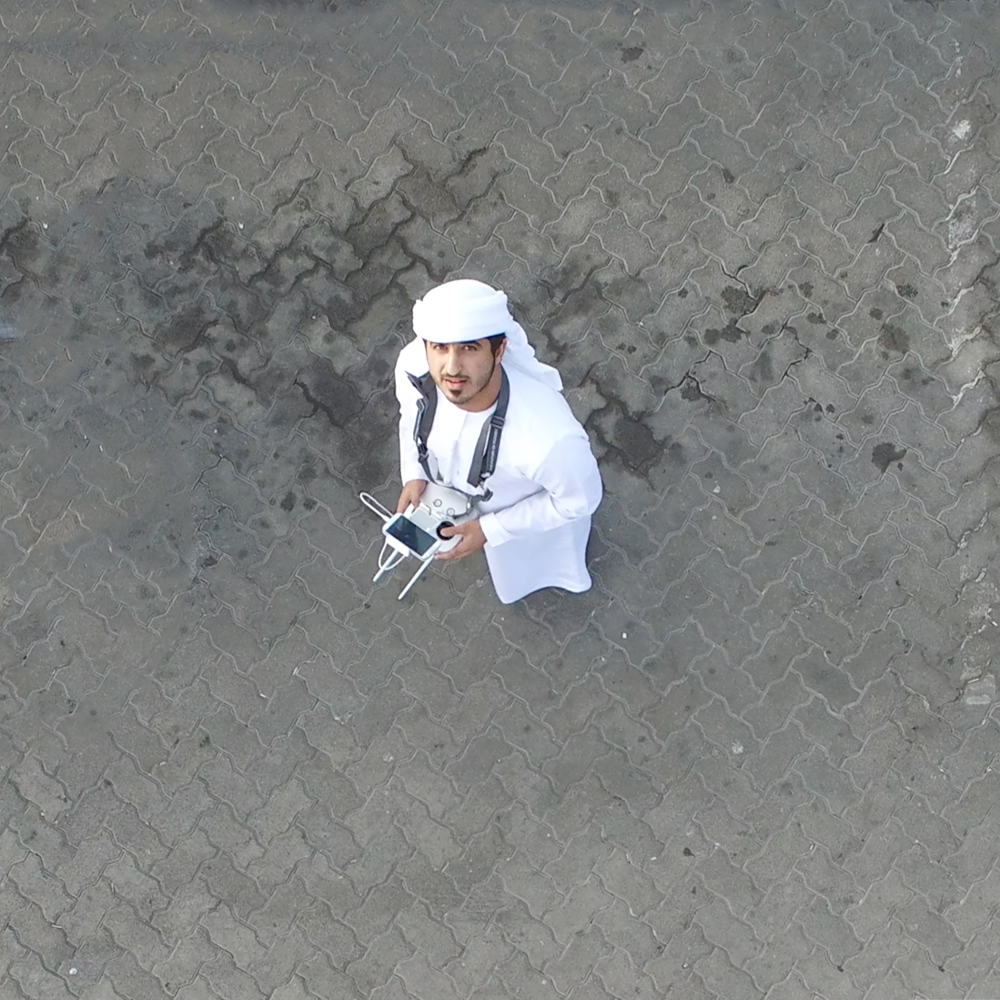  Take aerial shot in Abu Dhabi 