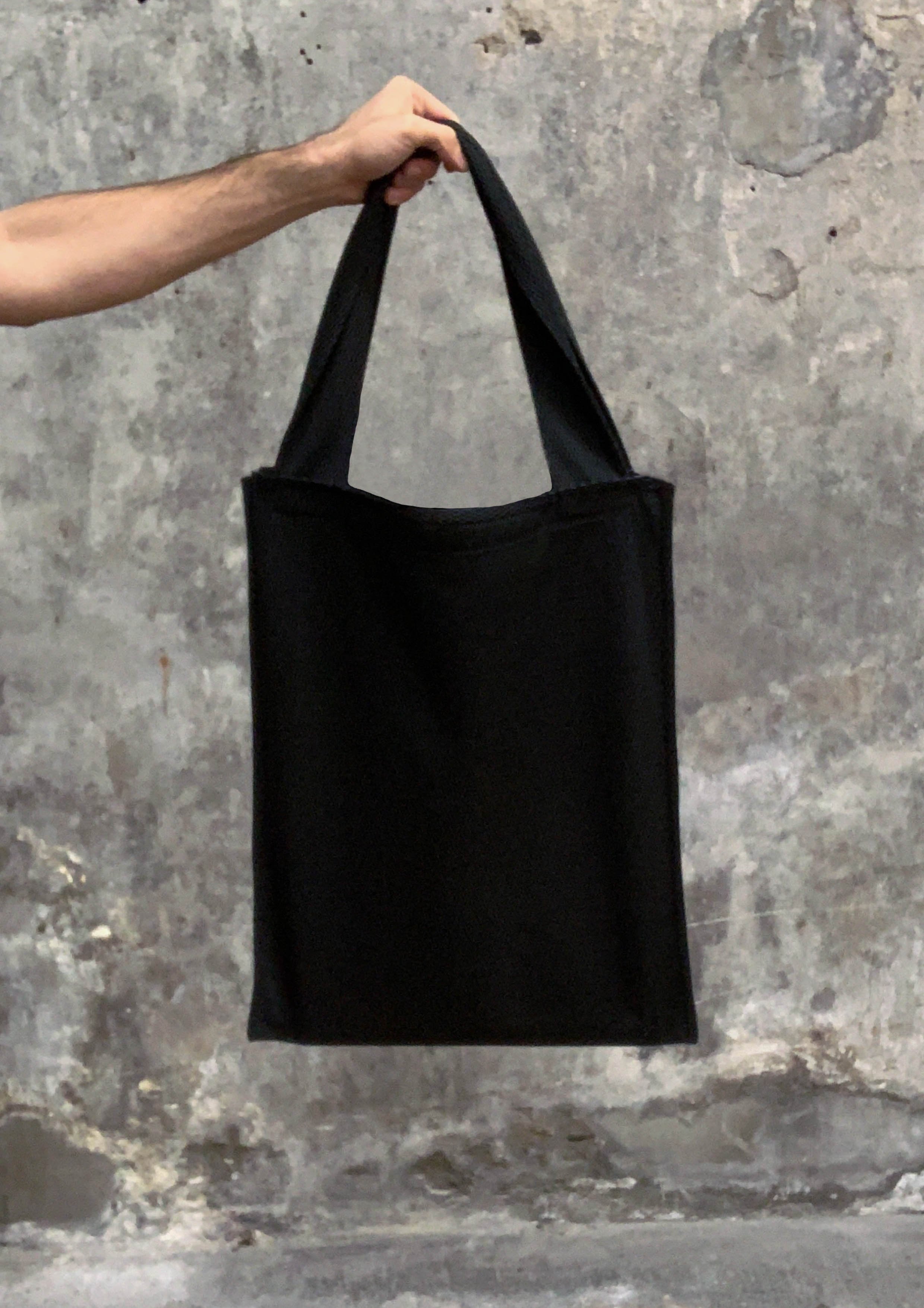 COLLECTION_A2 TOTE_FRONT_01.JPG