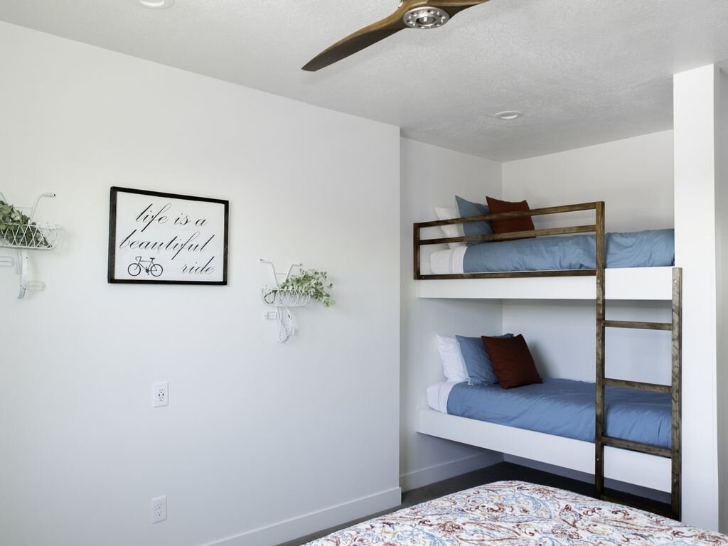 Farmhouse Bedroom5 bunks.jpg