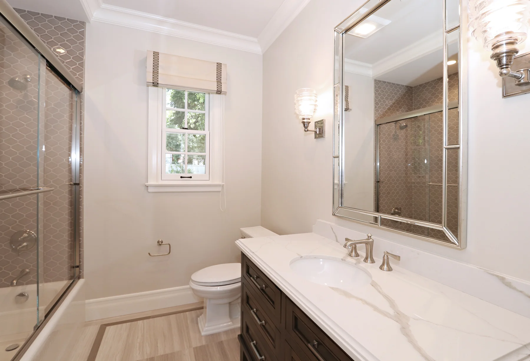 sm_28_Bathroom.jpg