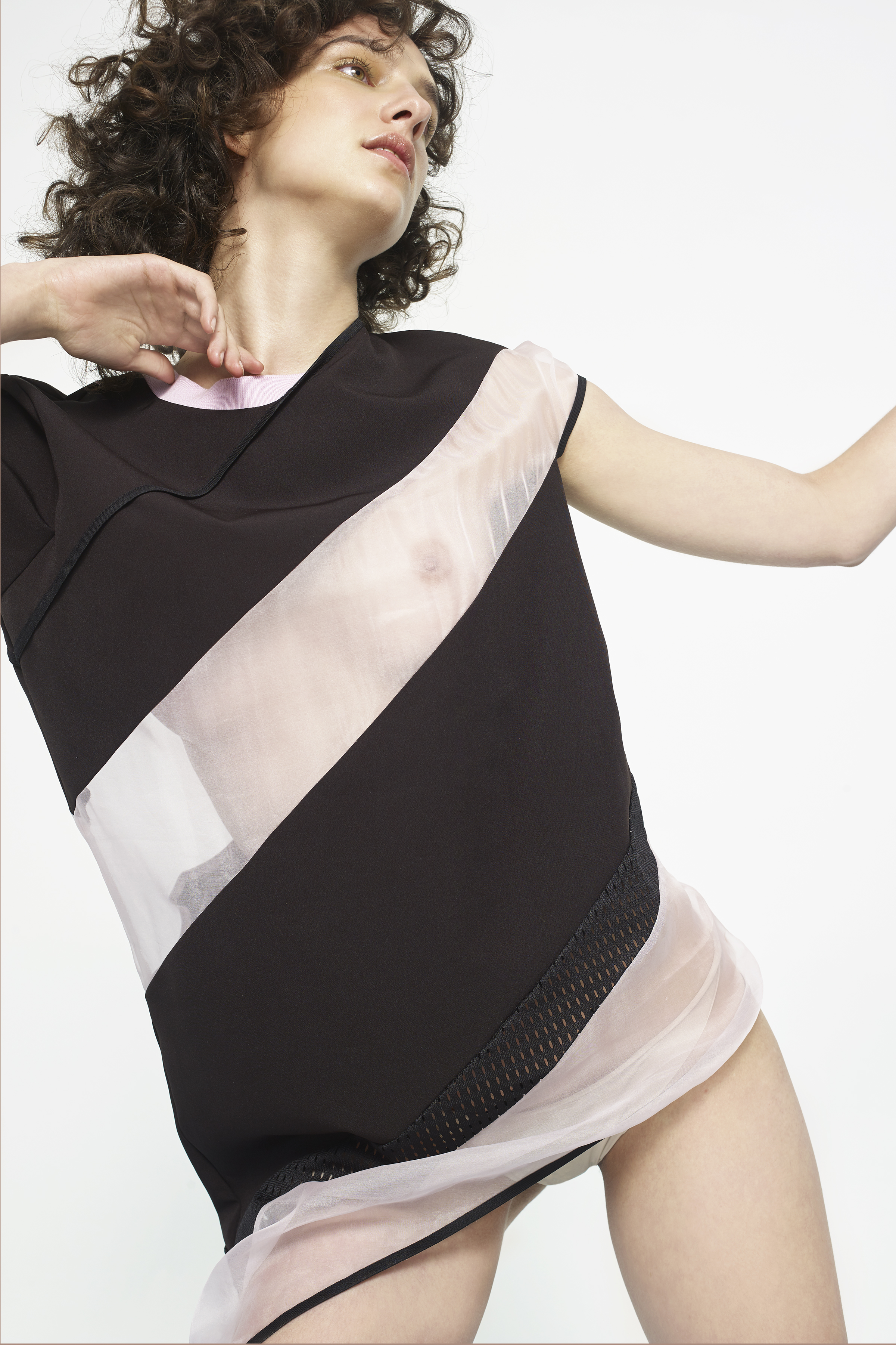 STELL_MAG_LOOK_01_0490 copy.jpg