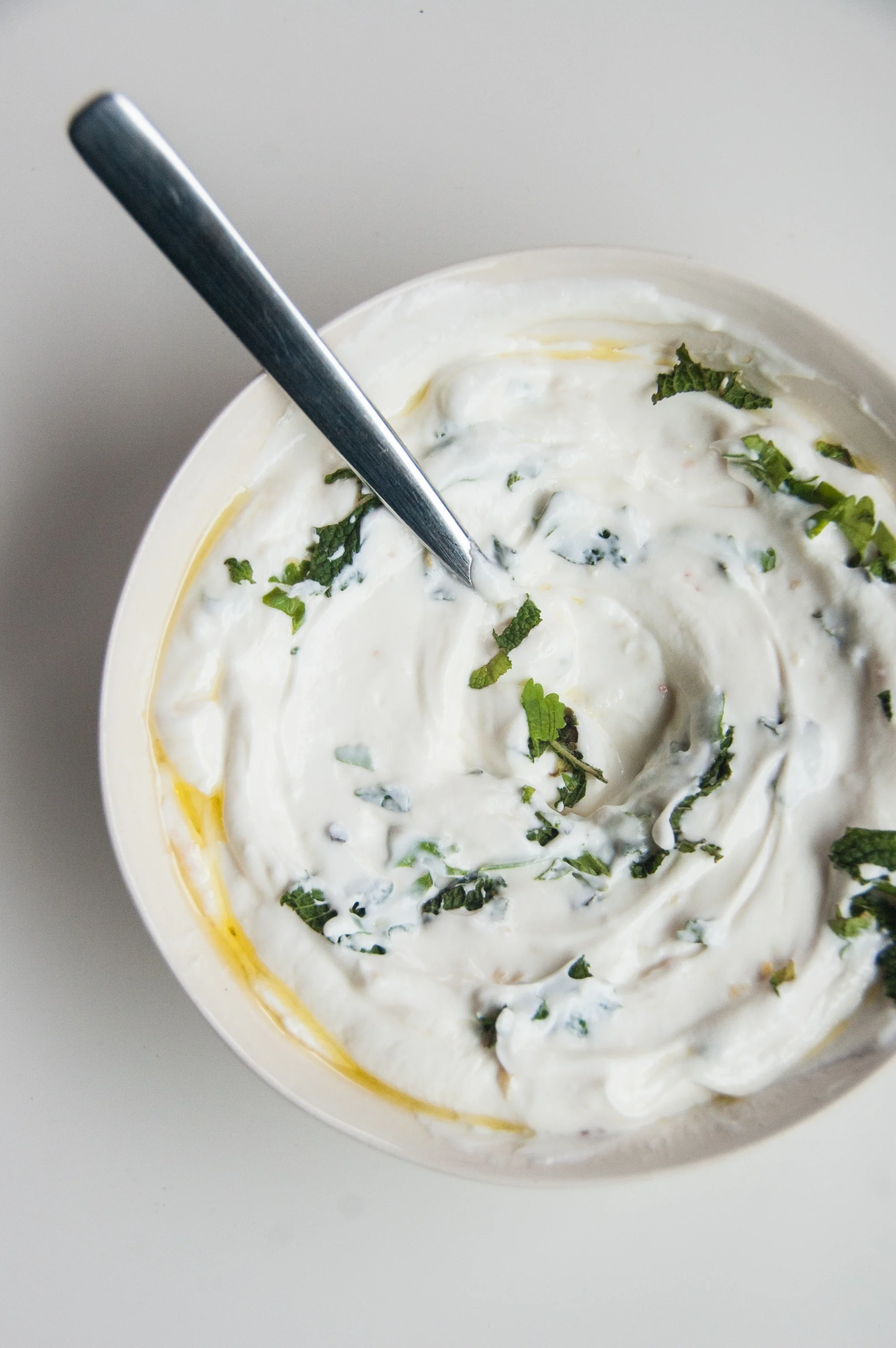 This version of stuffed capsicum is healthy, hearty, and is filled with a flavourful mix of rice and minced lamb. The oven based recipe can also be steamed.