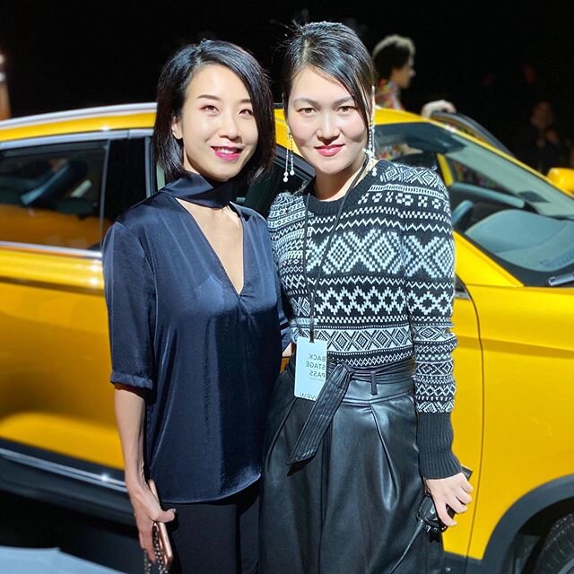 Great show👏👏
Thanks for having me! So proud of you! @yuhanliu_99 
@sheguanghu #胡社光 #絲路 #奔騰
#nyfw2020 #newyorkfashionweek #asiandesigner #pier59studios #nyfw