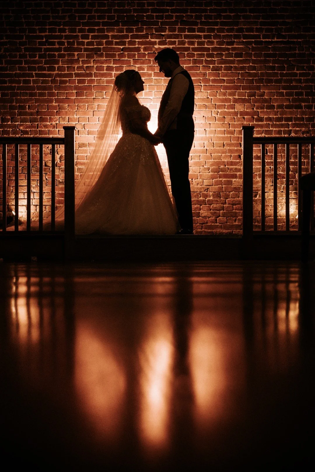 Illuminate Your Love: Lighting IDEAS TO CREATE AMBIANCE IN A BARN SETTING