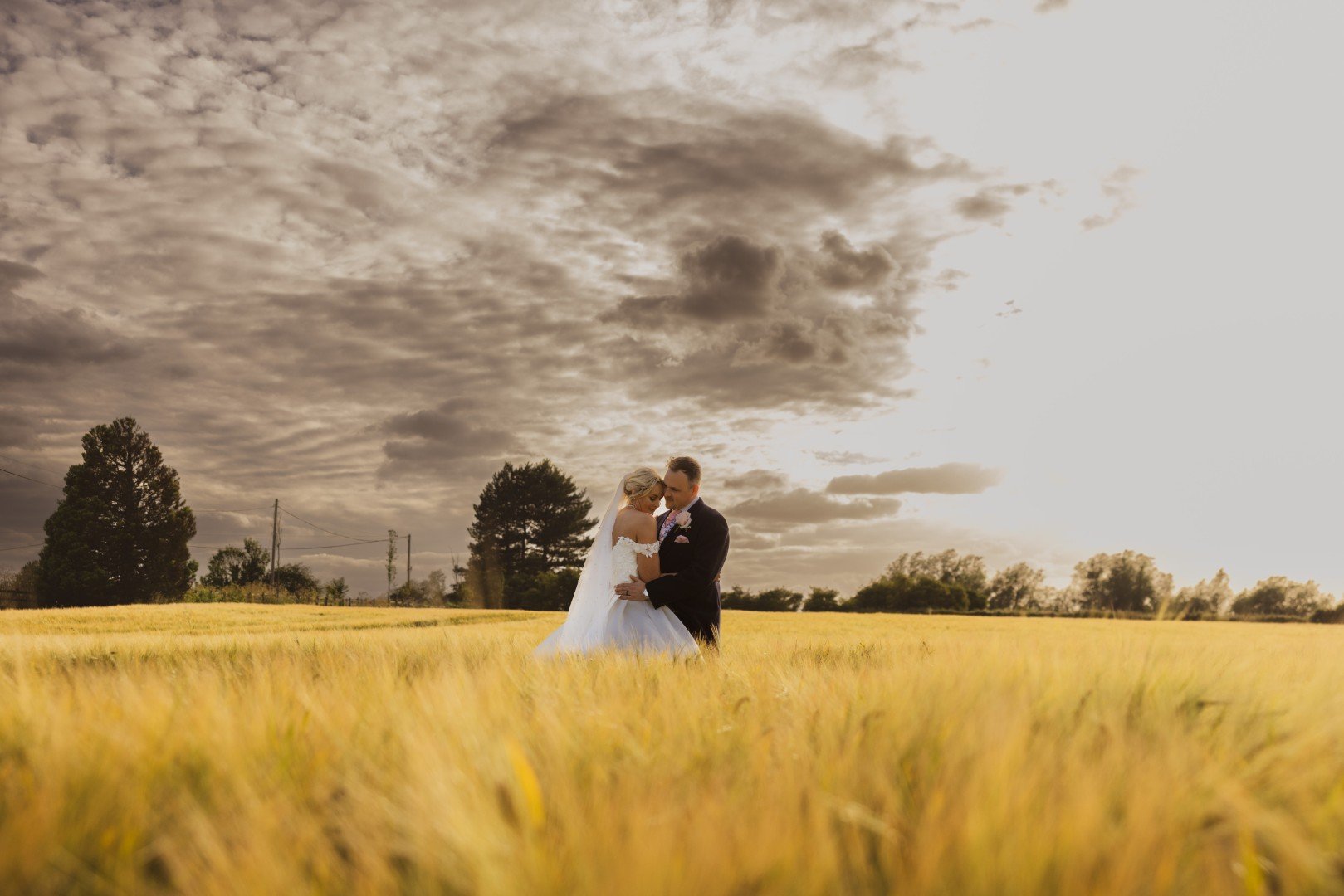 sunset-field-wedding (3).jpg