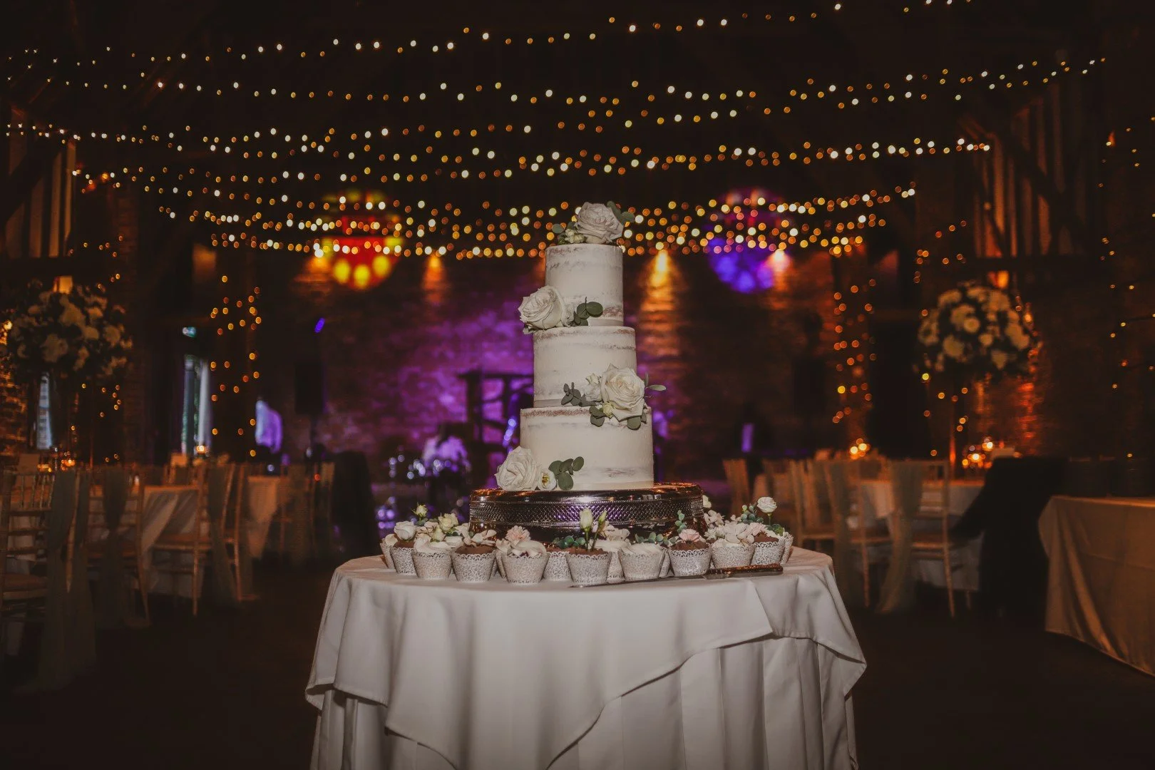 sparkly-wedding-cake.jpg