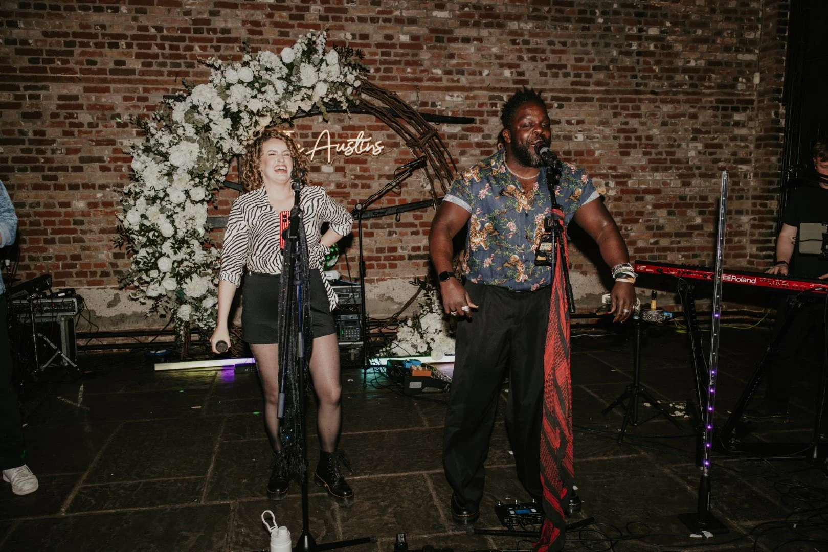 band-wedding-singin (1).jpg