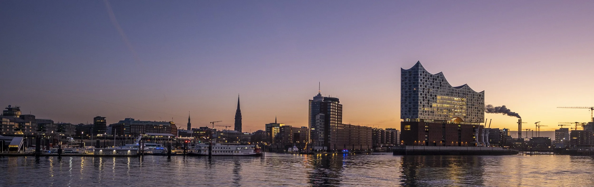 Hamburg-217467_squarespace.jpg
