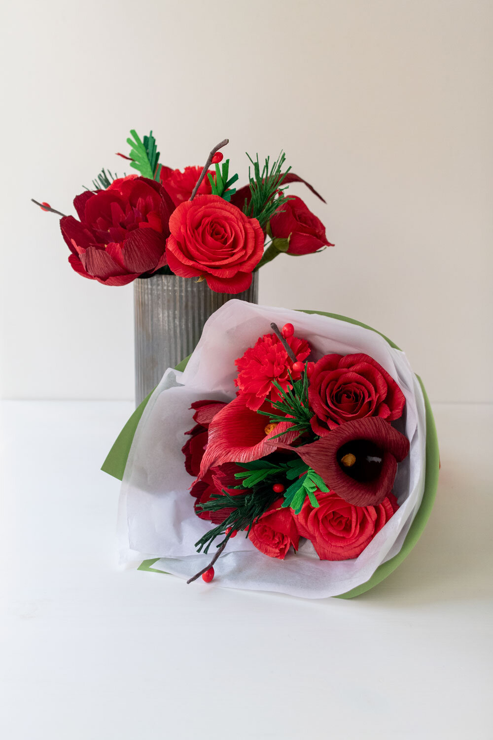 PaperRoseCo_Hol19_MB_bouquet8.jpg