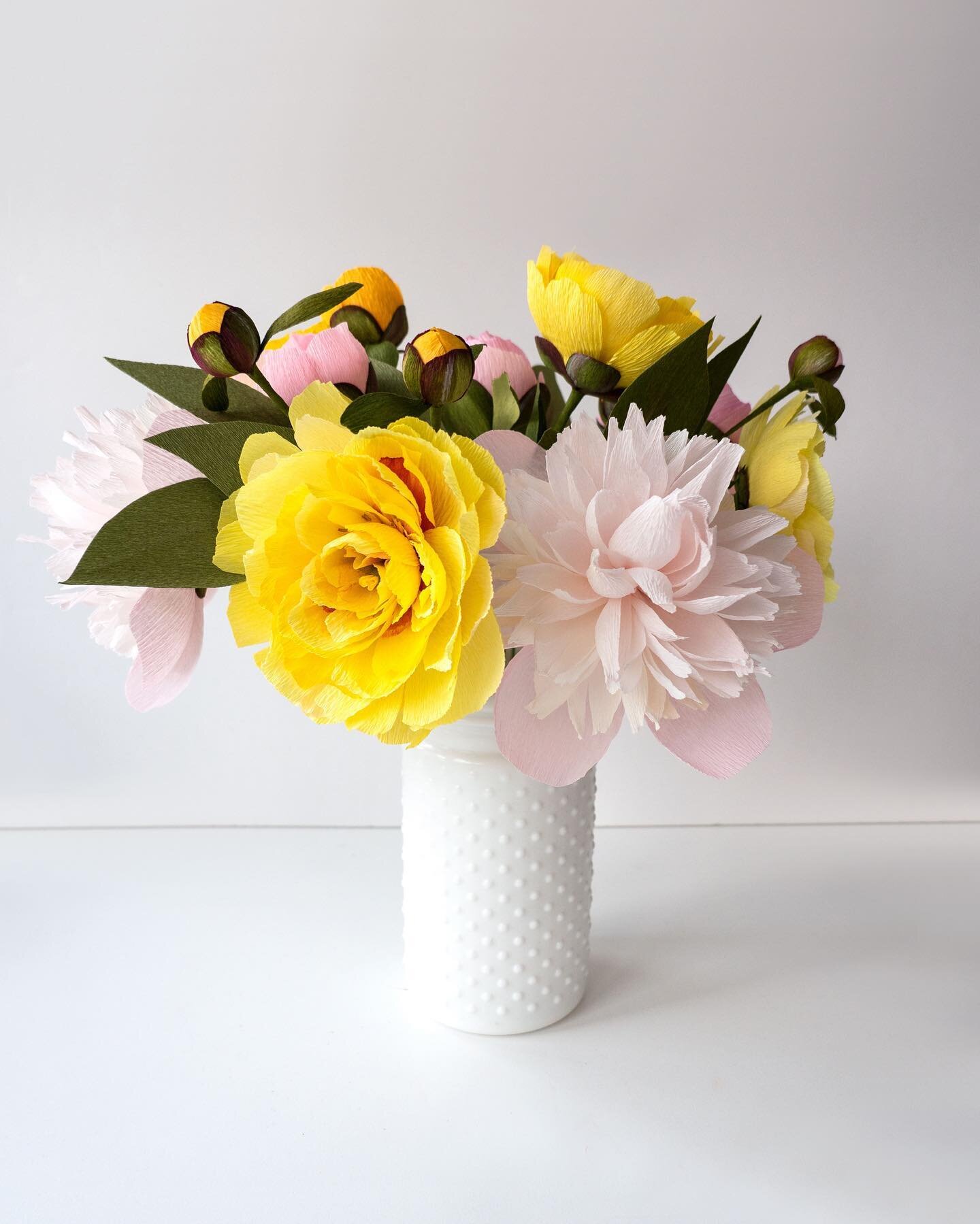 I love when my customers put together combinations I haven&rsquo;t tried yet&mdash;like this arrangement of Bartzella and Angel Cheeks peonies I shipped out last week. Such a nice way to set the mood for spring!