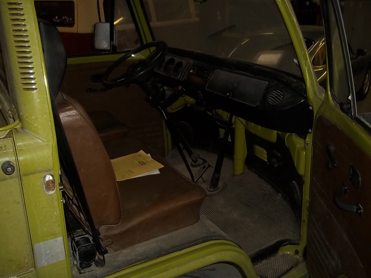 09 Interior.JPG