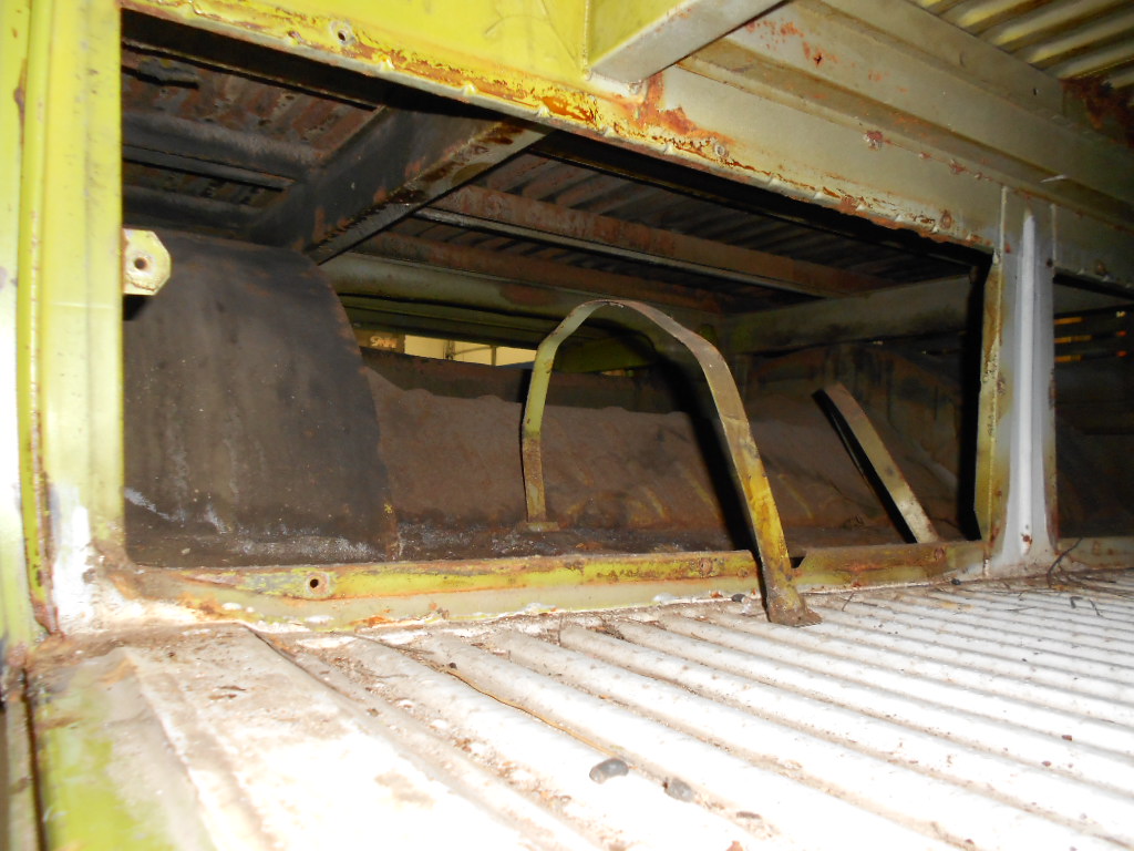 106 Inner cavity rust.JPG