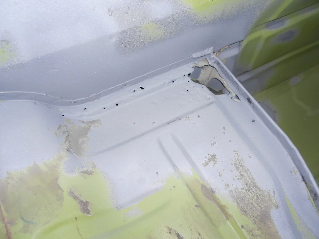 127 R seat bottom.JPG