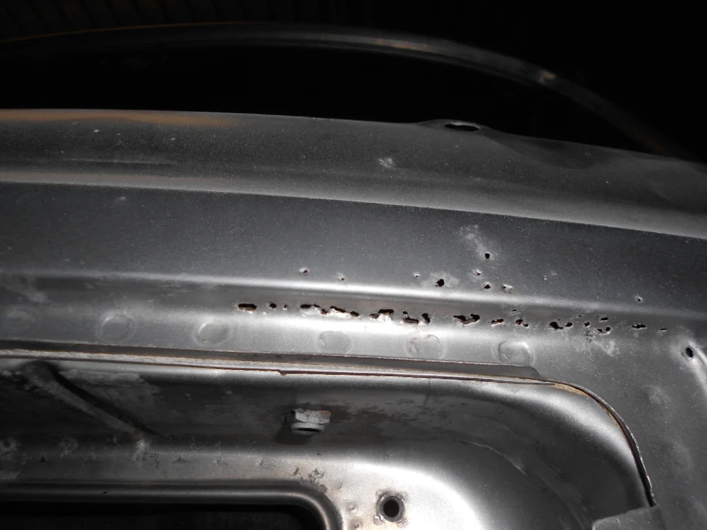 221 Vent Rust.JPG