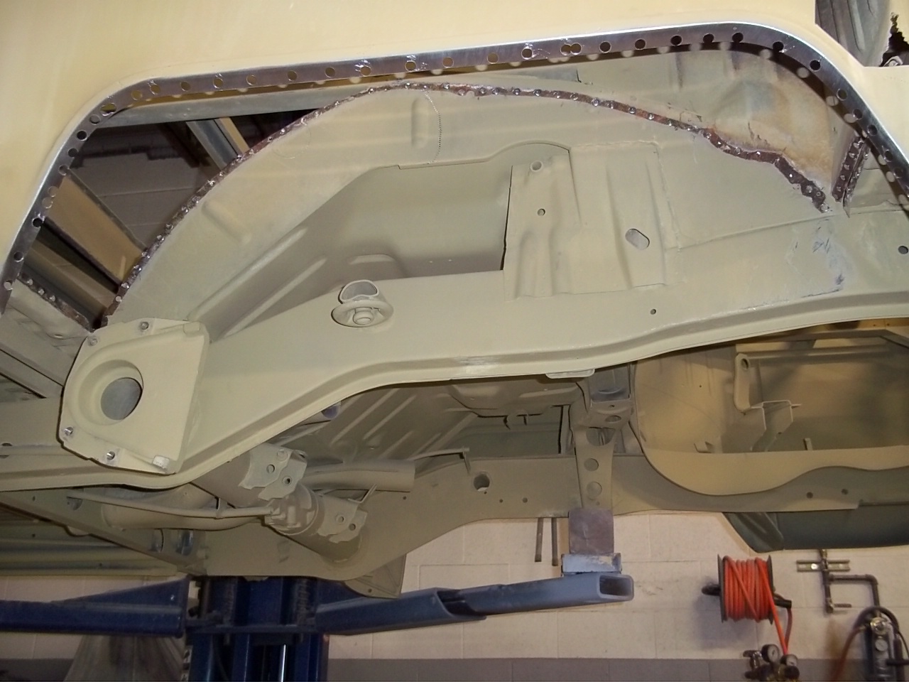 407 LR Wheelwell removed.JPG