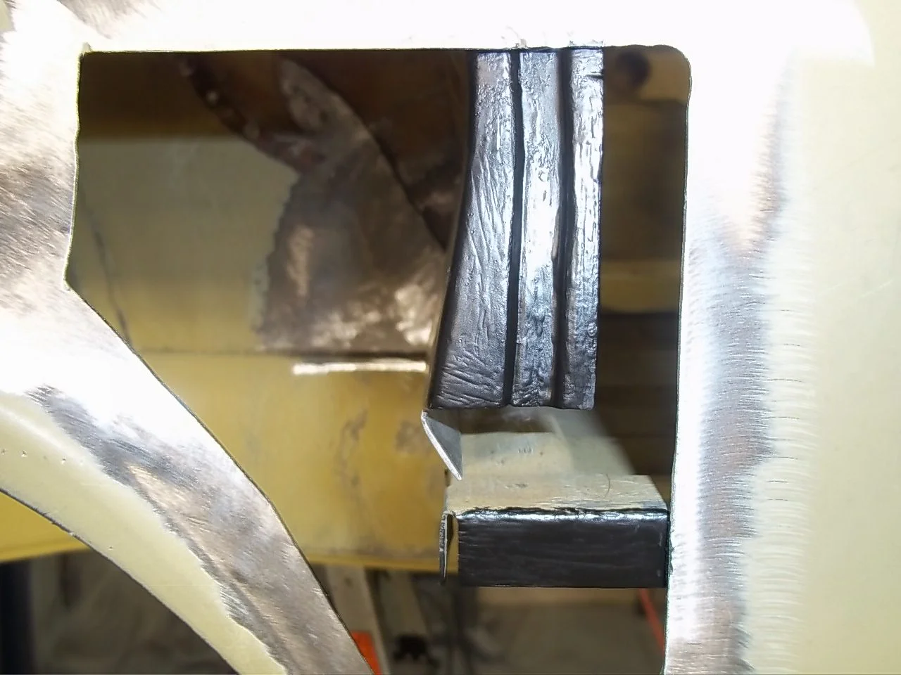 442 LR qtr repairs.JPG