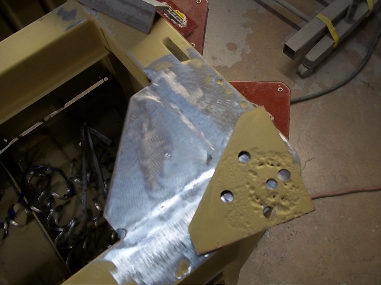 529 RR corner brace.JPG