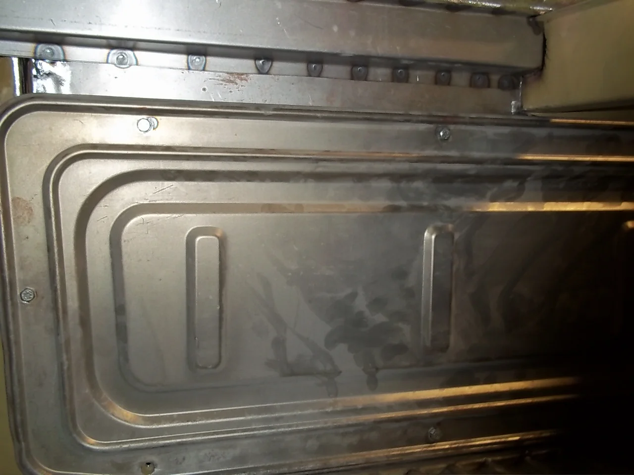 531 Fuel Compartment Door Fitting.JPG