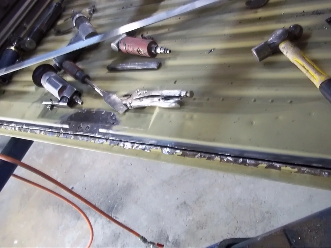 536 R rocker & seal channel area.JPG