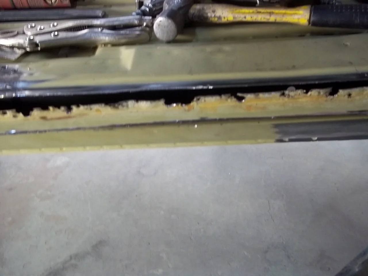 537 R rocker & seal channel area.JPG