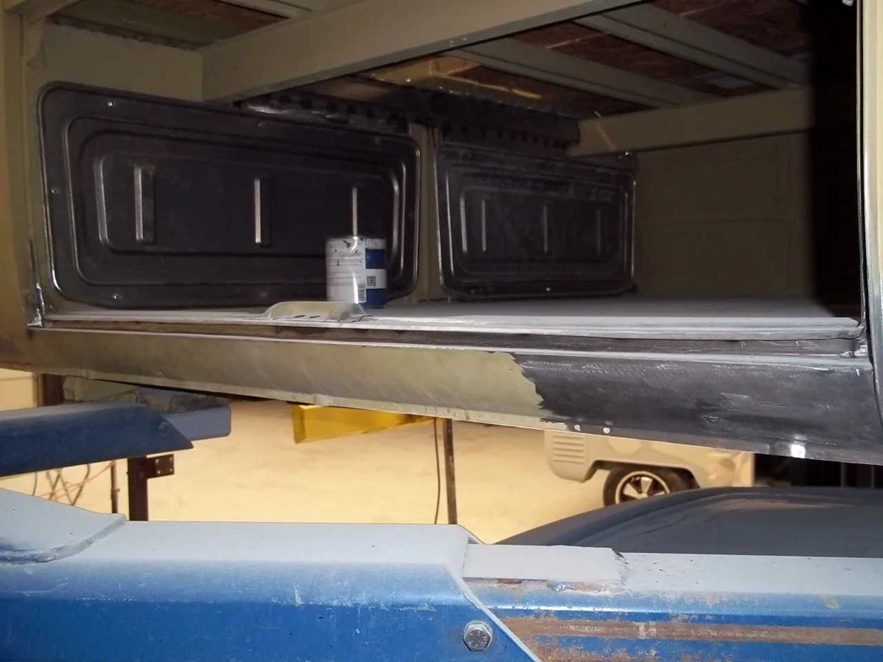 542 R rocker & seal channel.JPG