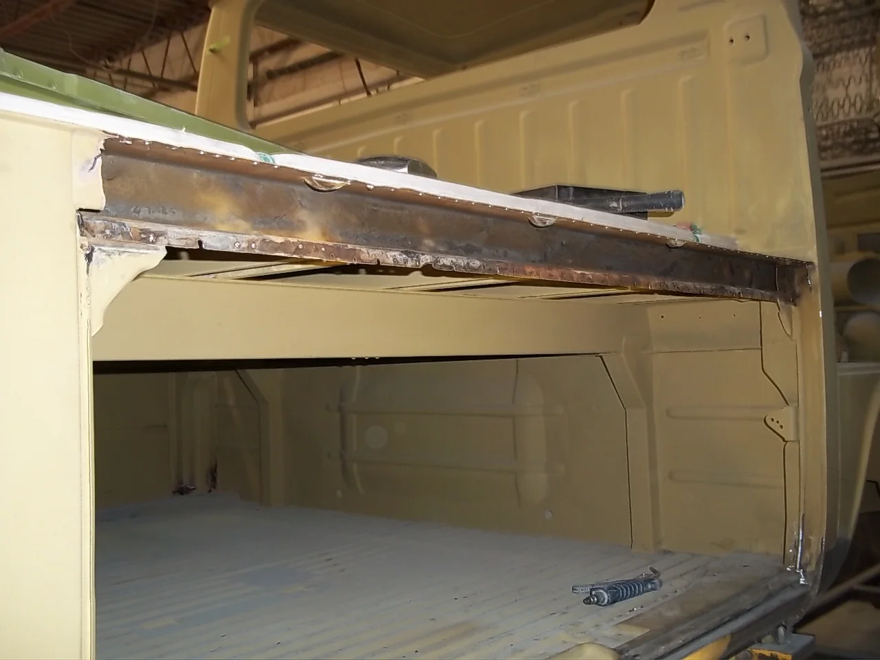 549 R Hinge Carrier Removal.JPG